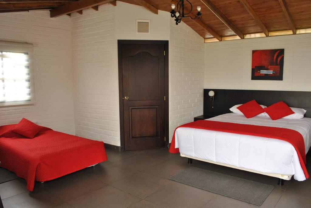 Hosteria Rosa Blanca Пуэмбо Экстерьер фото